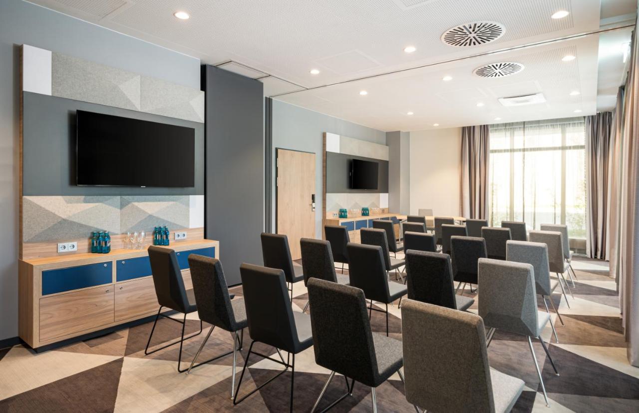 Holiday Inn Express - Rosenheim By Ihg מראה חיצוני תמונה
